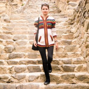 Calles de piedra originales de Ollantaytambo, la ciudad inca viviente del Valle Sagrado.